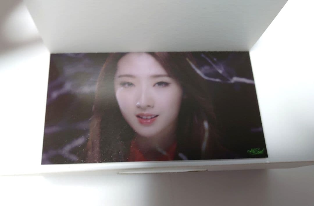 LOONA　今月の少女　深化学習班　ヨジンサイン入りMD