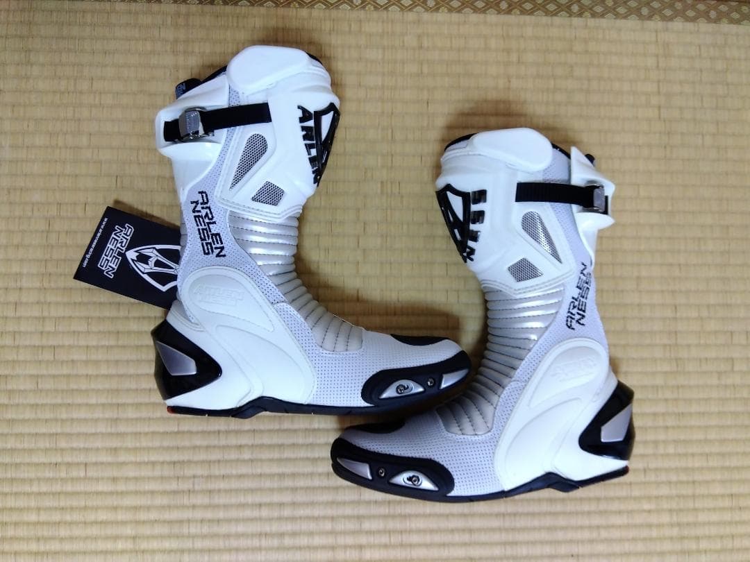 ARLEN NESS レーシングブーツ ホワイト/ブラック サイズ43