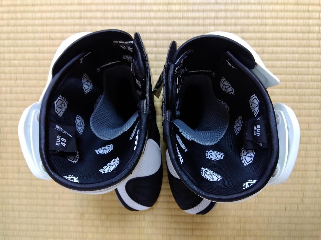 ARLEN NESS レーシングブーツ ホワイト/ブラック サイズ43