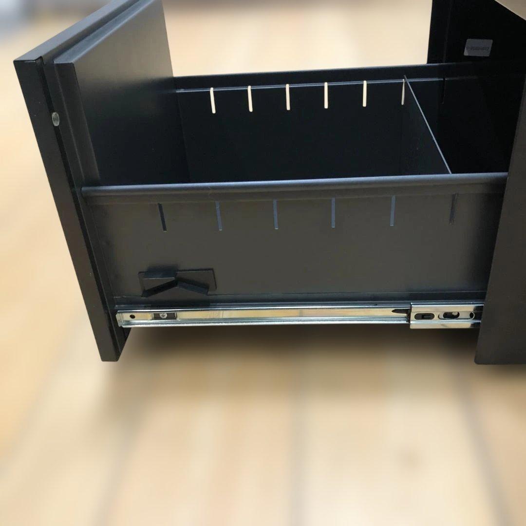 送料無料 【美品】NAIKI 鍵付きスチールワゴン 3段 　250720-5