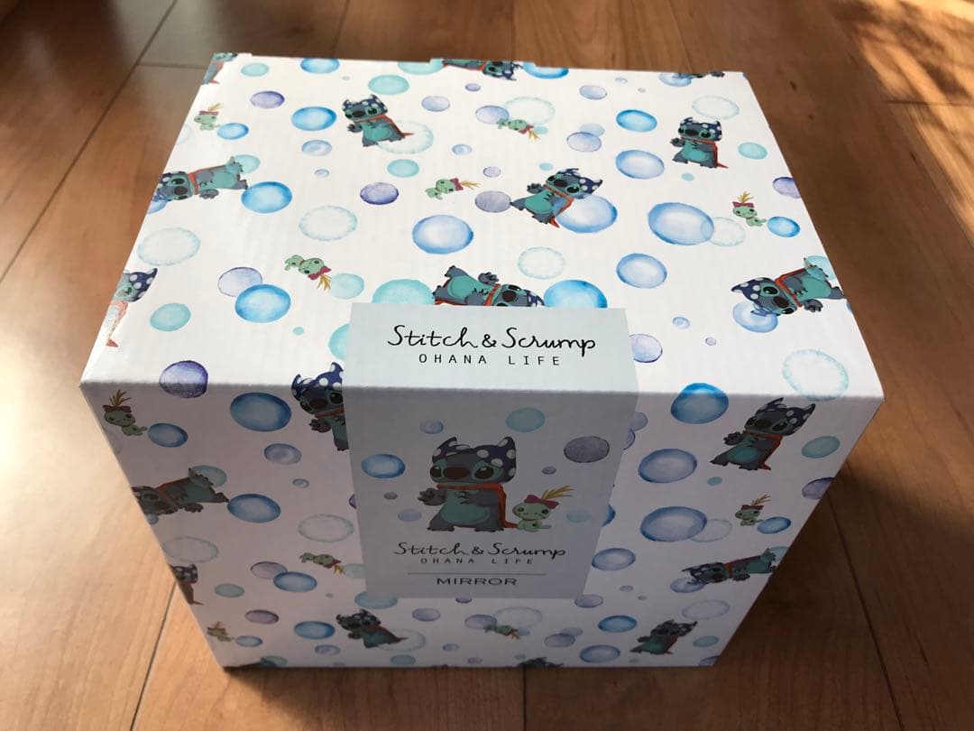 Disney スティッチ　ミラー付き小物入れ　フィギュア