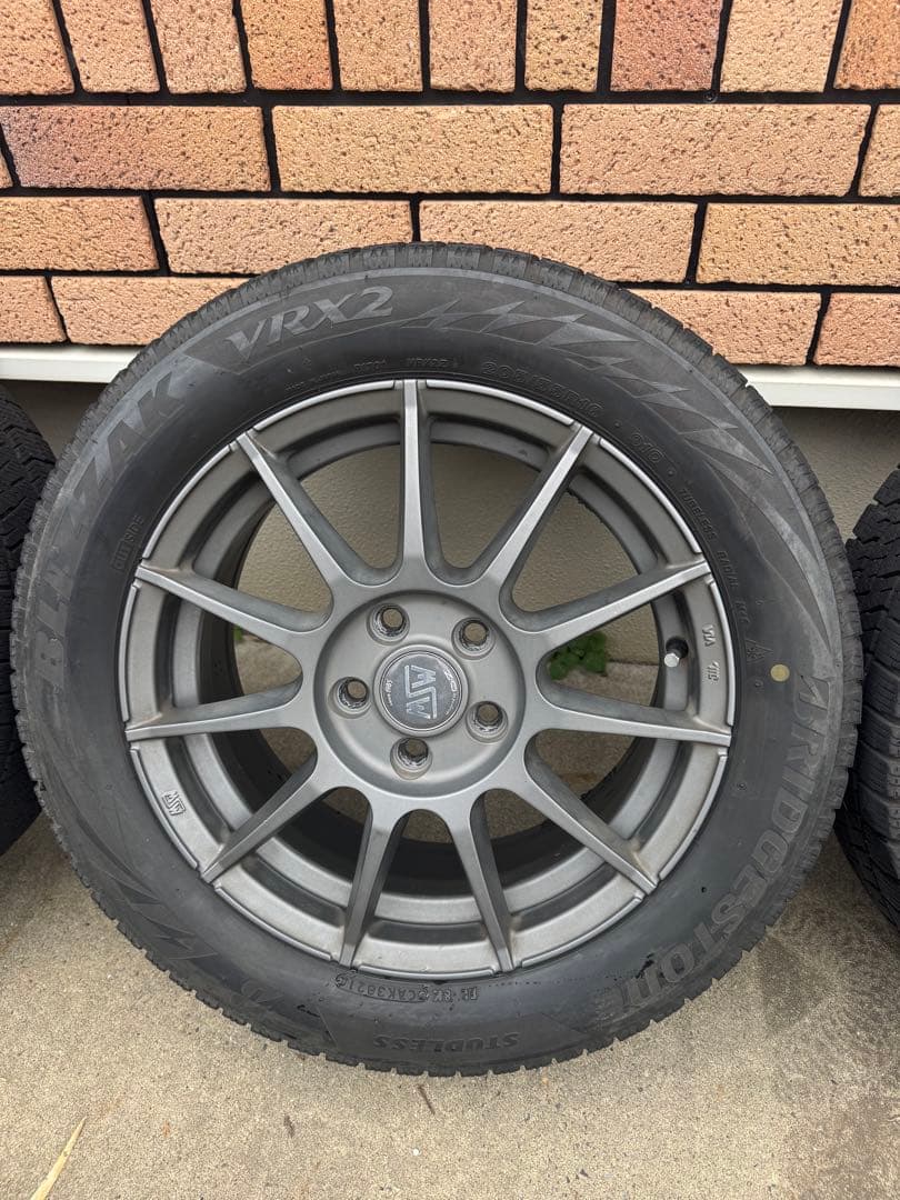 ボルボV40スタッドレスタイヤホイールセットMSW OZ 205/55R16