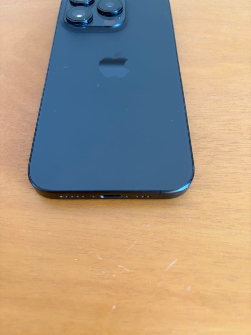 iPhone 15 pro ブラックチタニウム 米国仕様 SIMフリー