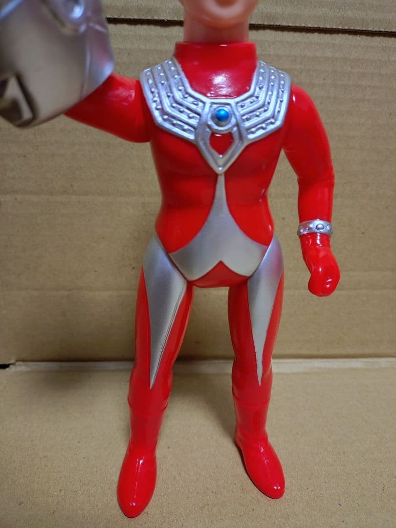 ブルマァク 復刻 マスク取れウルトラマンタロウ(シルバー) ソフビ