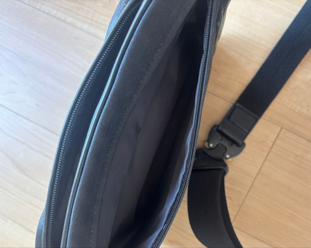 objcts.io ショルダーバッグ