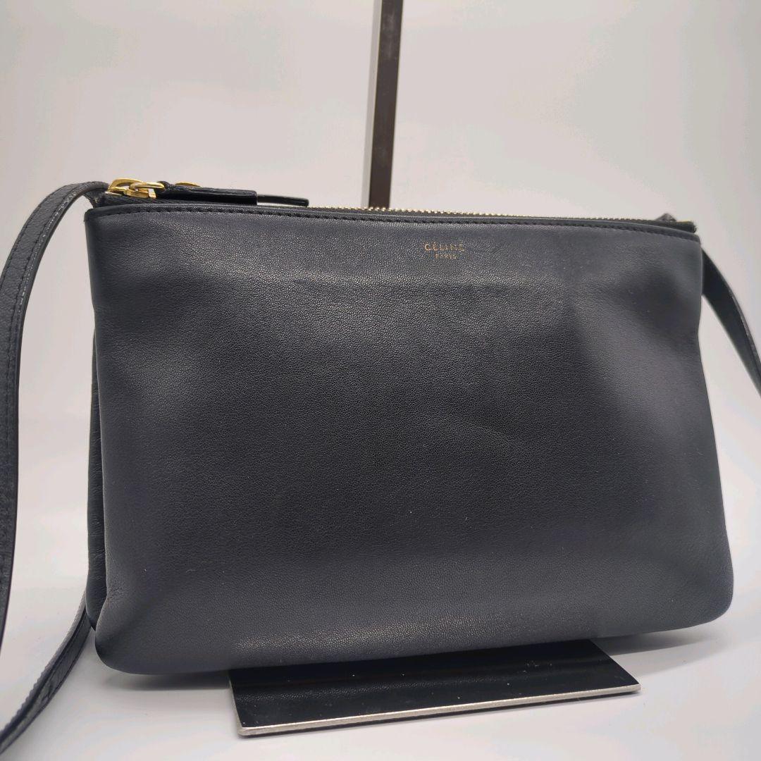 【人気モデル・美品】セリーヌ☆トリオ ショルダーバッグ レザー ゴールド金具 黒