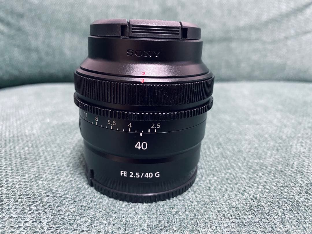 SONY 40mm F2.5 Gレンズ【スクエアフード付き】