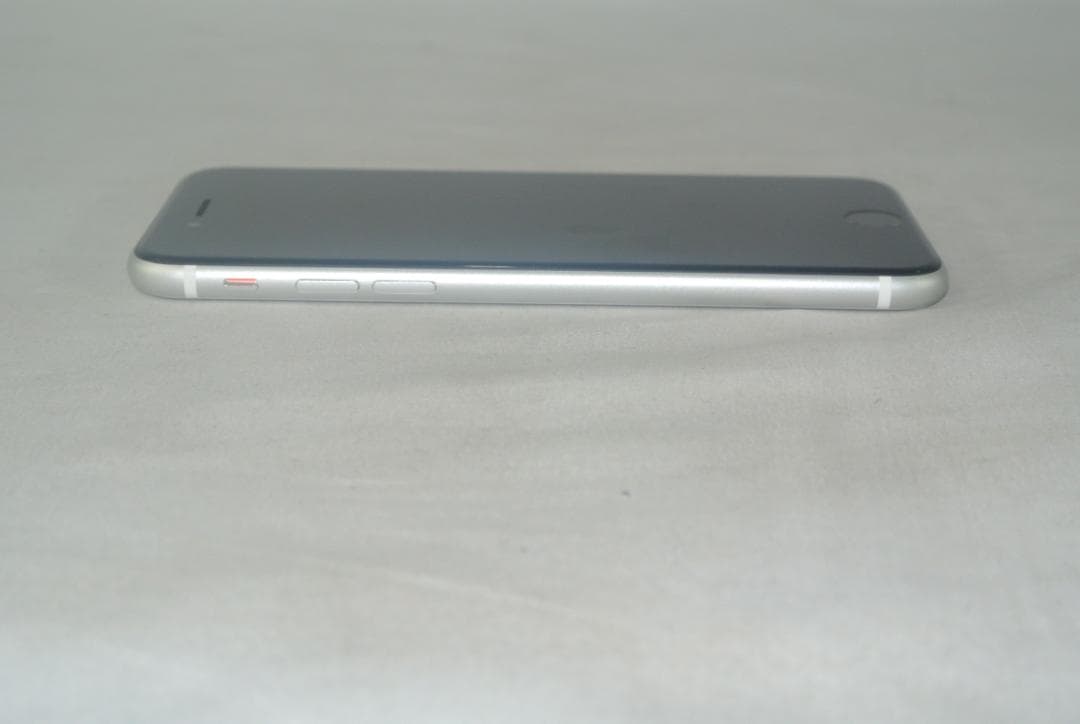 Apple iPhone SE (第2世代) 64GB ホワイトMHGQ3J/A