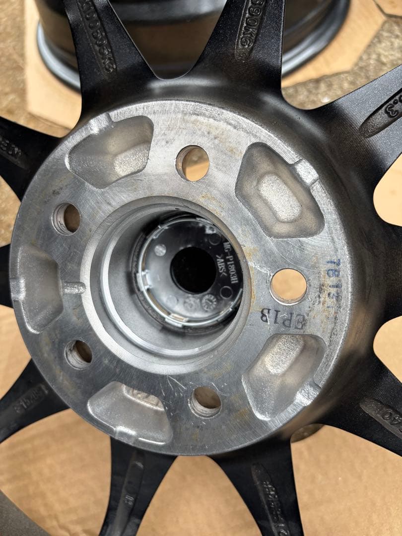 アルミホイール4本セット15インチ　6J5穴　PCD100 インセット40