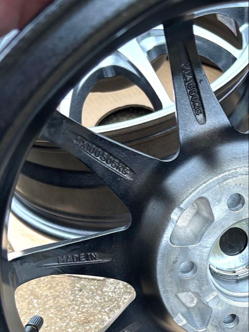 アルミホイール4本セット15インチ　6J5穴　PCD100 インセット40