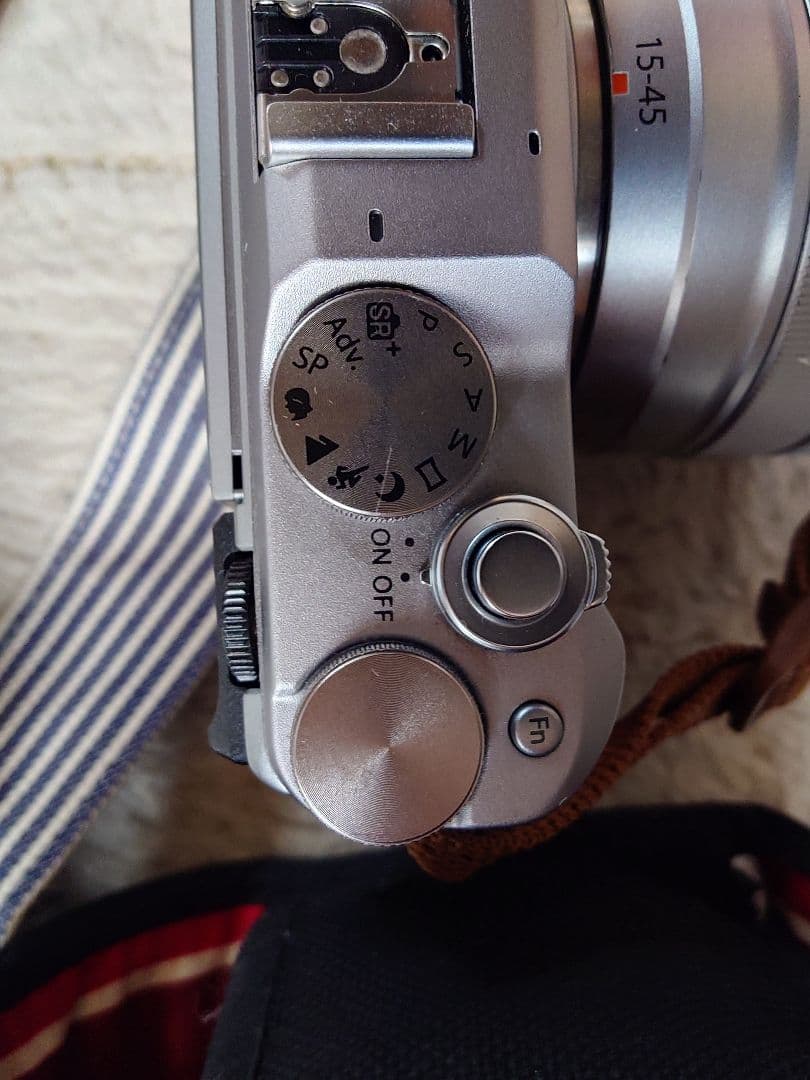 FUJIFILM ミラーレスカメラ 15-45mmレンズ付き