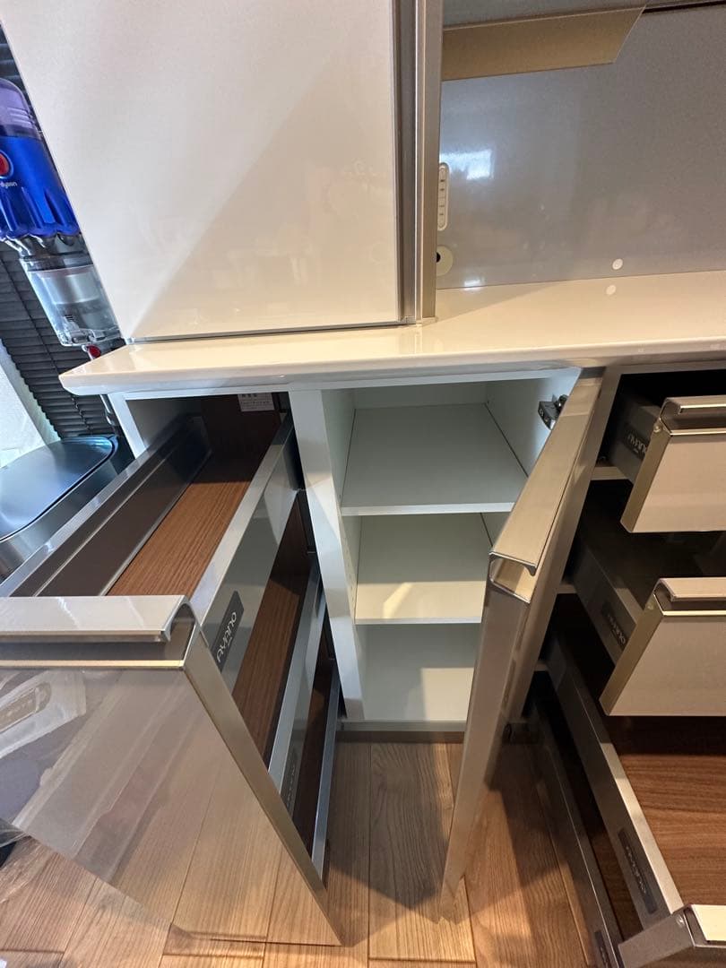 綾乃製作所　AXベイシス　パールホワイトキッチンカウンター　8月2日20時まで