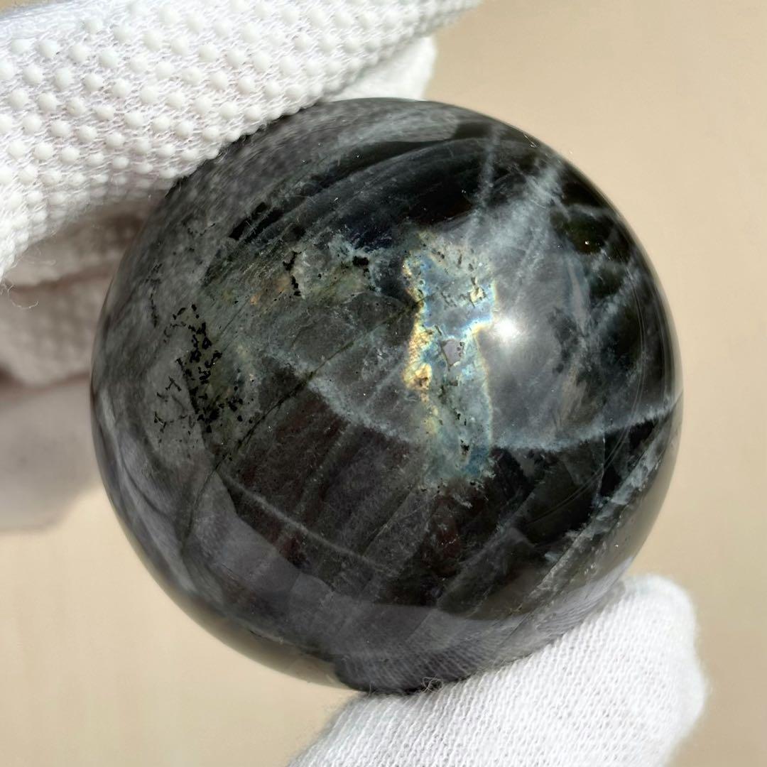 ピンク系ブルー系の2色シラー入り　ラブラドライト　スフィア　天然石