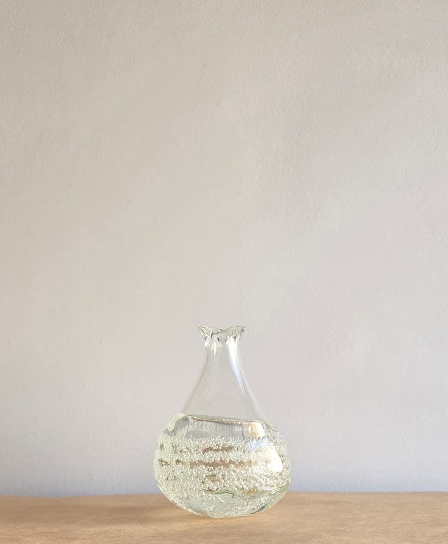 ＊新品未使用＊　泡入りガラスの一輪挿し　ガラス作家