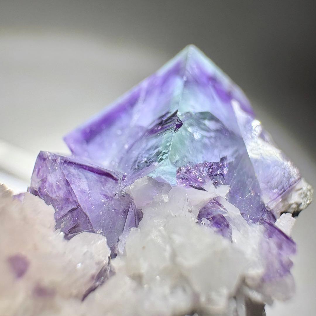 477 中国　ヤオガンシャン産　ポーセリンフローライト