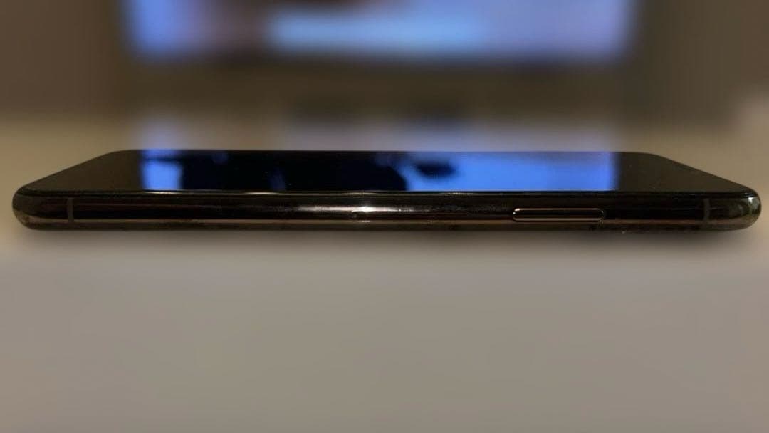 P*I様 Apple iPhone Xs Gold 64GB