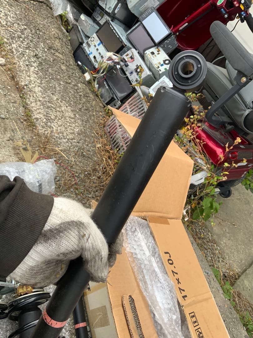 ディーラー新品かも　スズキ 純正 DA17V エブリイバン サス