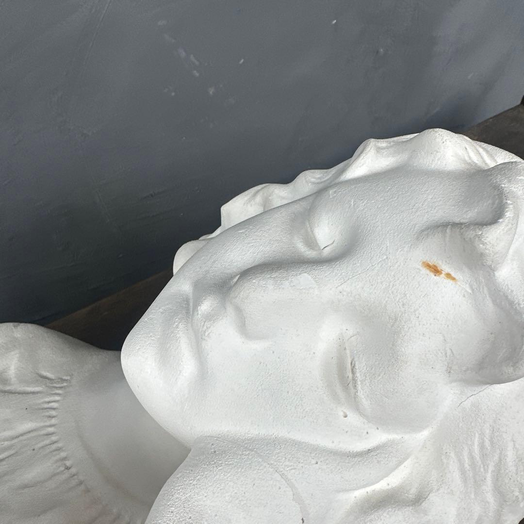 ヴィンテージ石膏像　本読みながらうたたねをする少女