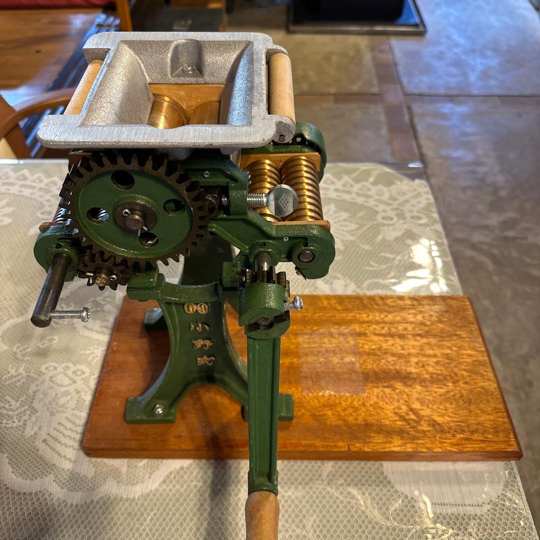 小野式1号型両刃製麺機