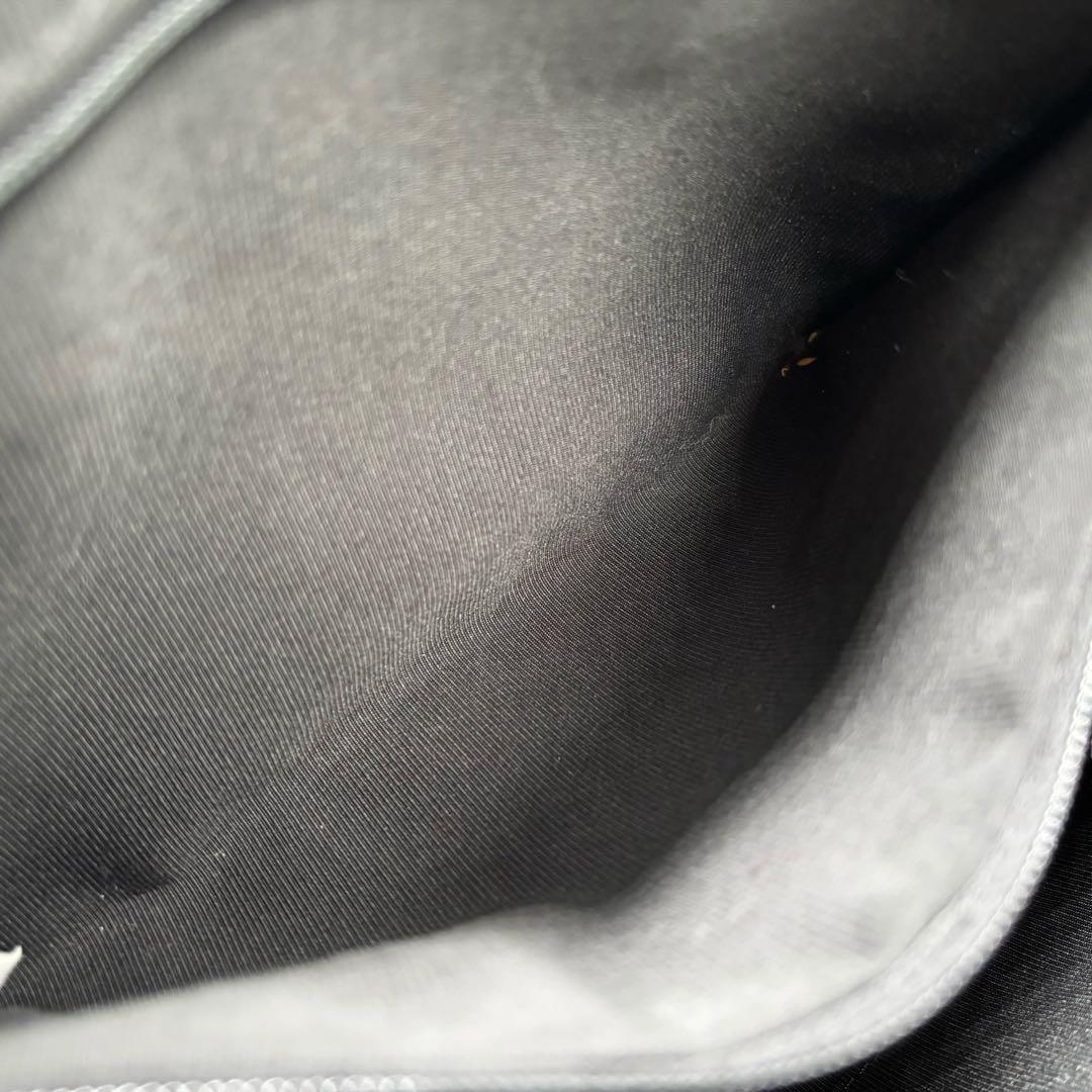 【美品】フルラ　リンダ　2way ショルダーバッグ トート　ロゴ金具　PVC黒