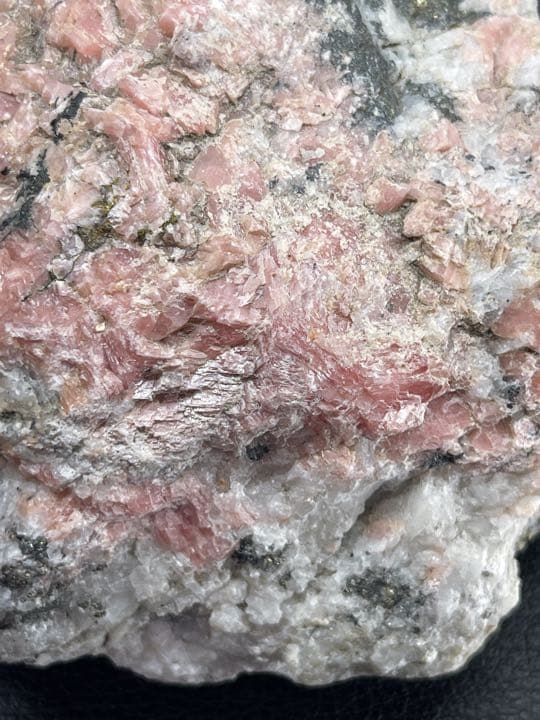 チャンスを引寄せる✨☆インカローズinパイライト入りあり☆原石