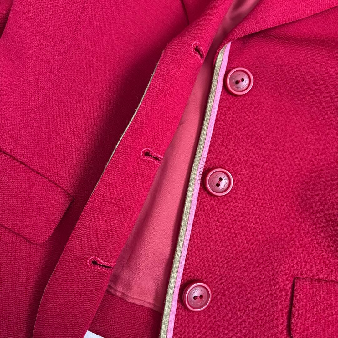 美品◆レオナール トリム デザイン テーラード ジャケット 赤 花柄 L