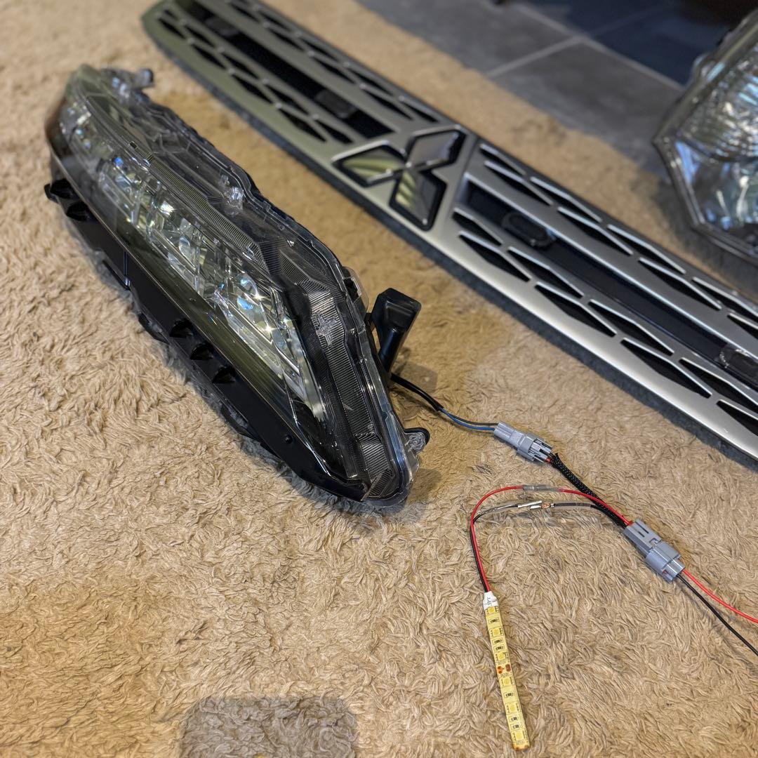 現行中期　デリカD5 （下グリル用）グリルマーカー　ACC・スモール分岐ハーネス