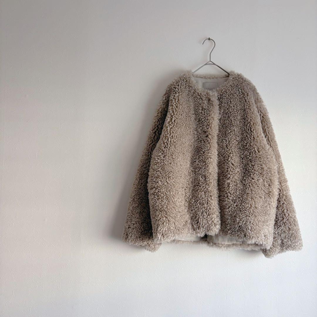 アンフィーロ エコファー ボア ノーカラー ジャケット グレージュ M