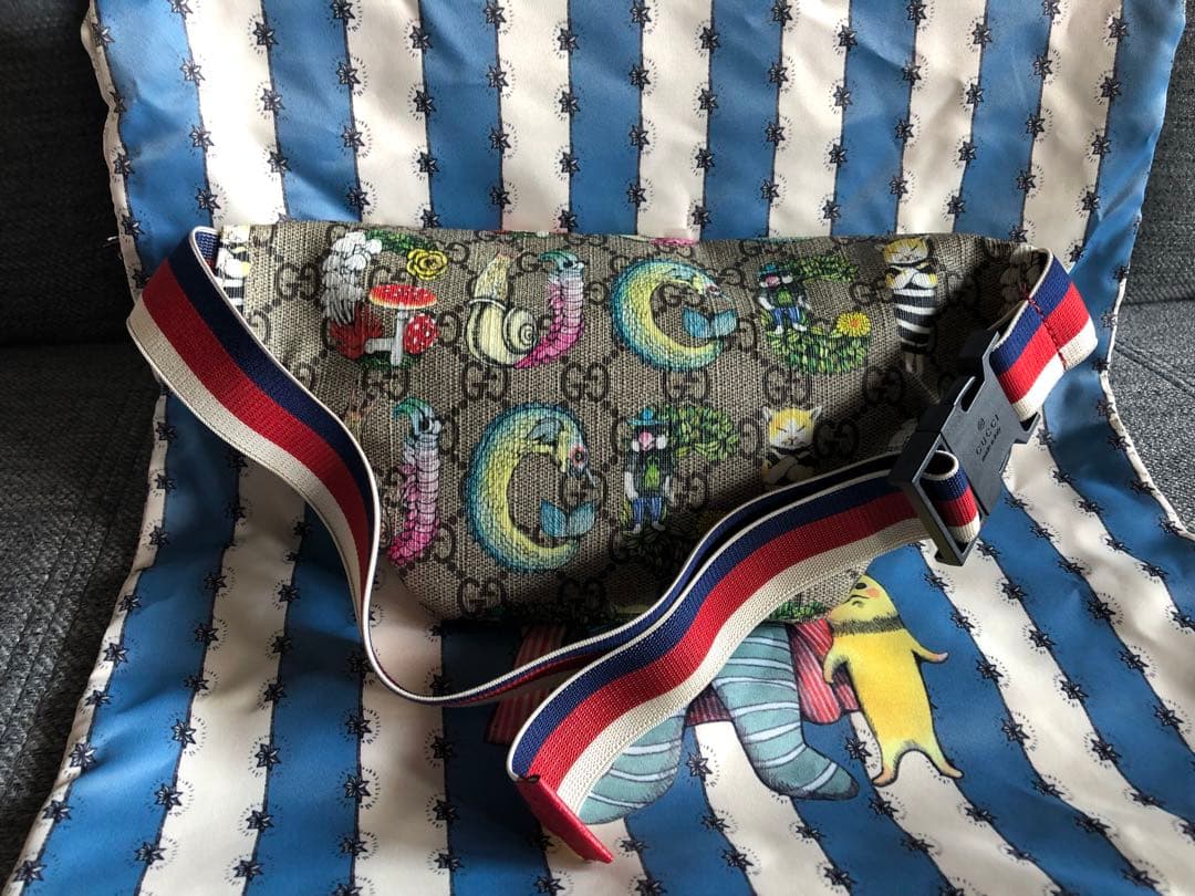 まるGUCCIヒグチヒサコ　ウェストポーチ