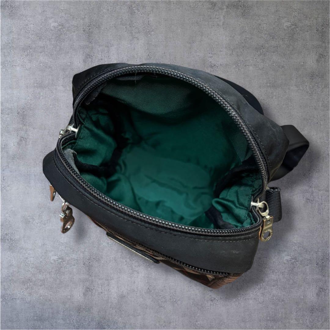 【入手困難】BURBERRY ショルダーバッグ ボディバッグ ポシェット