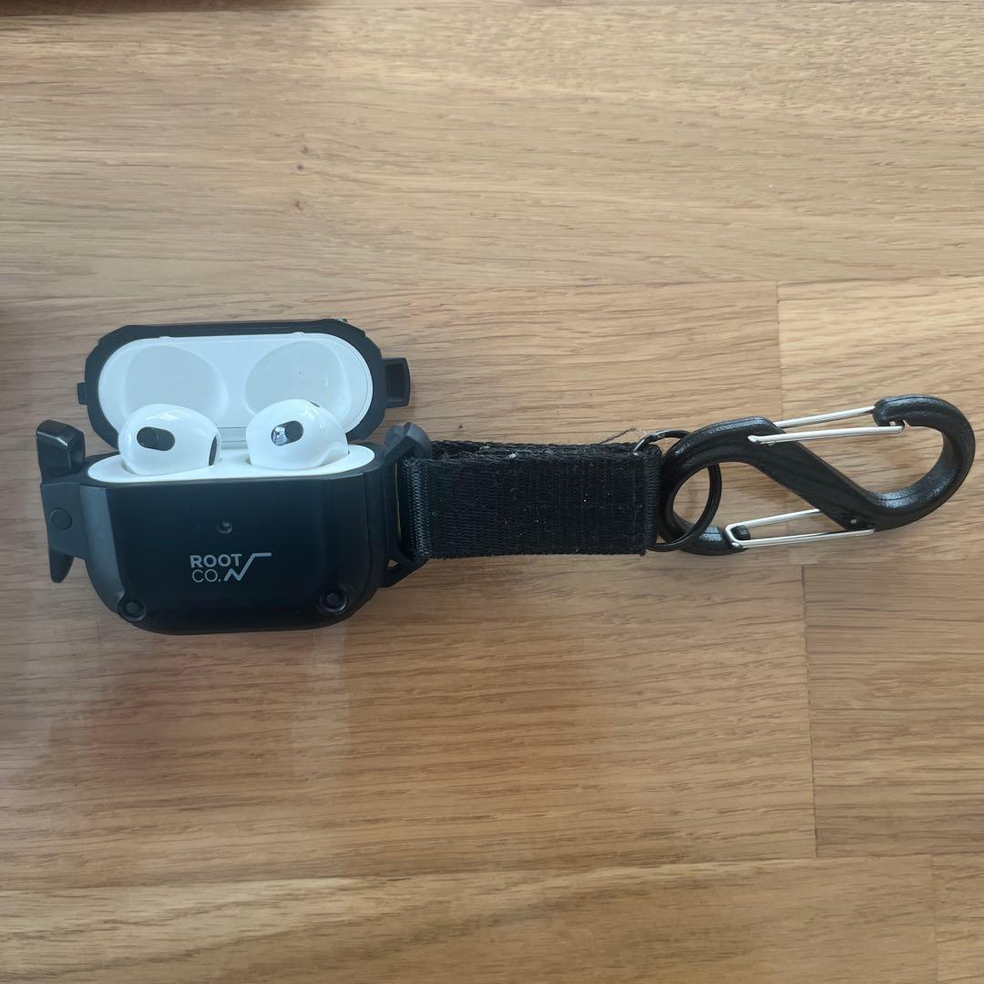 Apple AirPods (第3世代) 本体 ケース　カラビナ付き