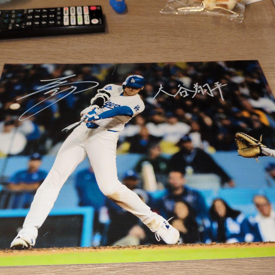 大谷翔平選手　直筆サイン入り　写真　非売品　ドジャース