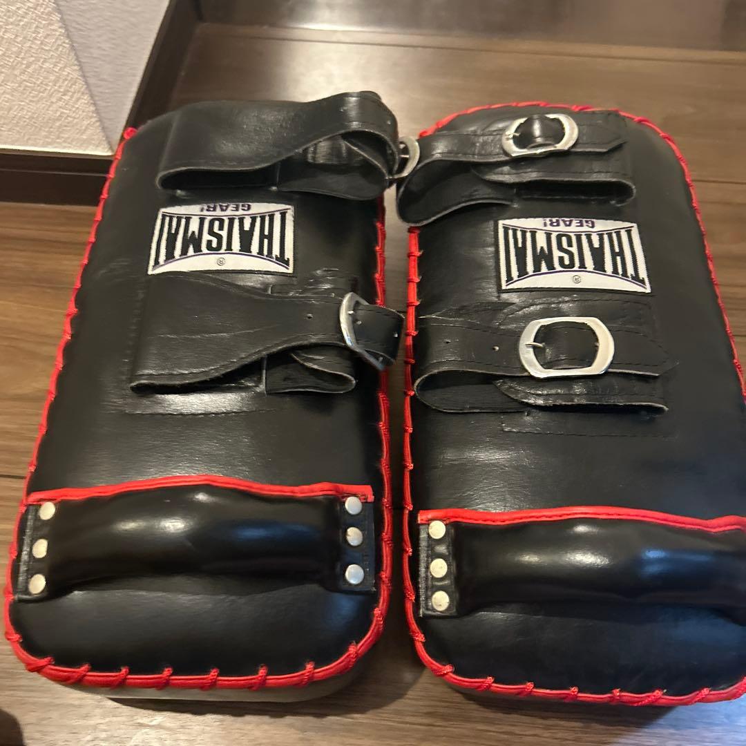 THAISMAI (タイサマイ) キックミット 黒に赤ライン2個セット