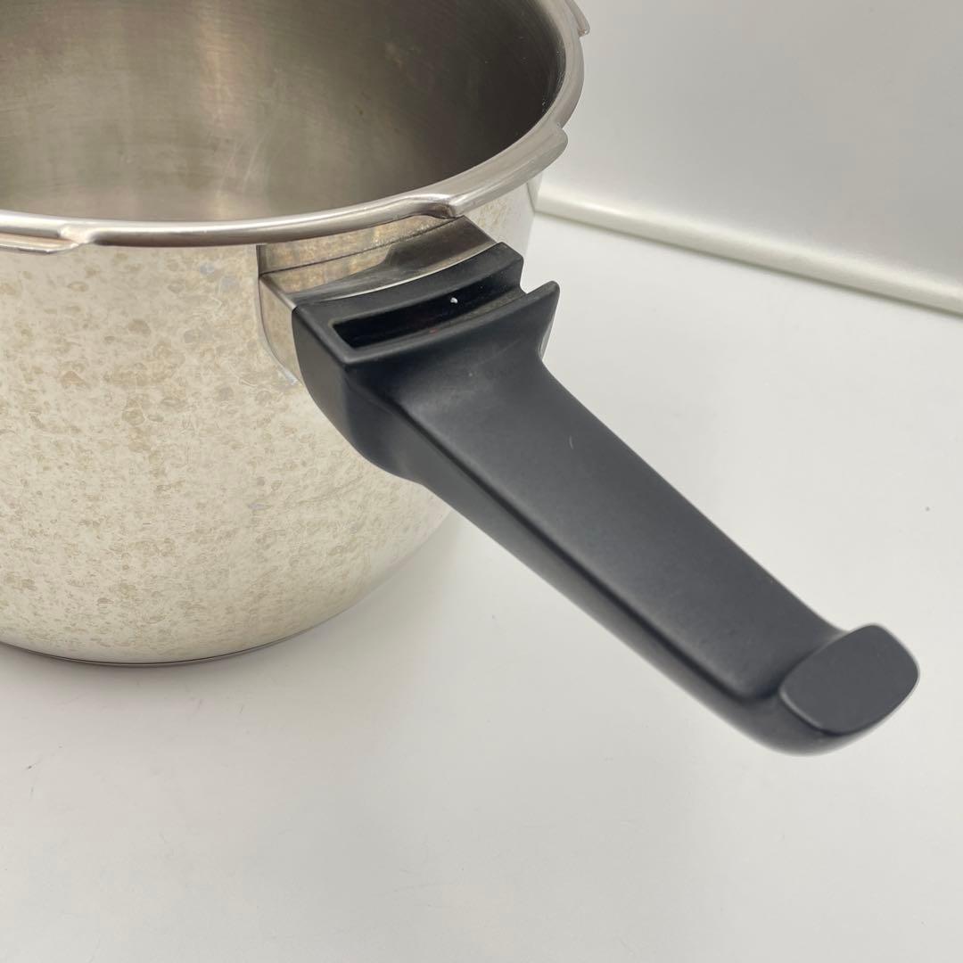 フィスラー 圧力鍋　ビタビット　6L 中カゴ付き