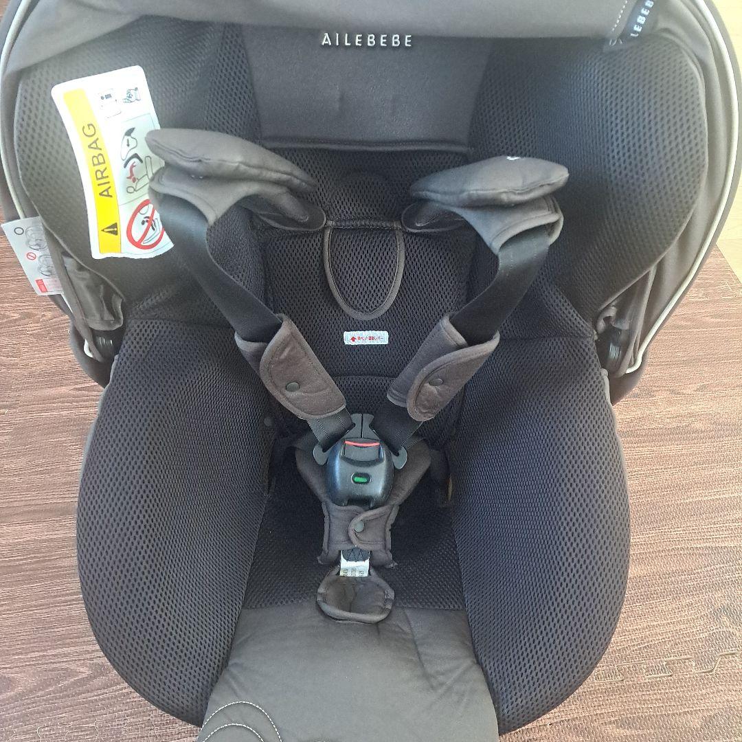 エールベベ　ダークブラウン 車用チャイルドシート