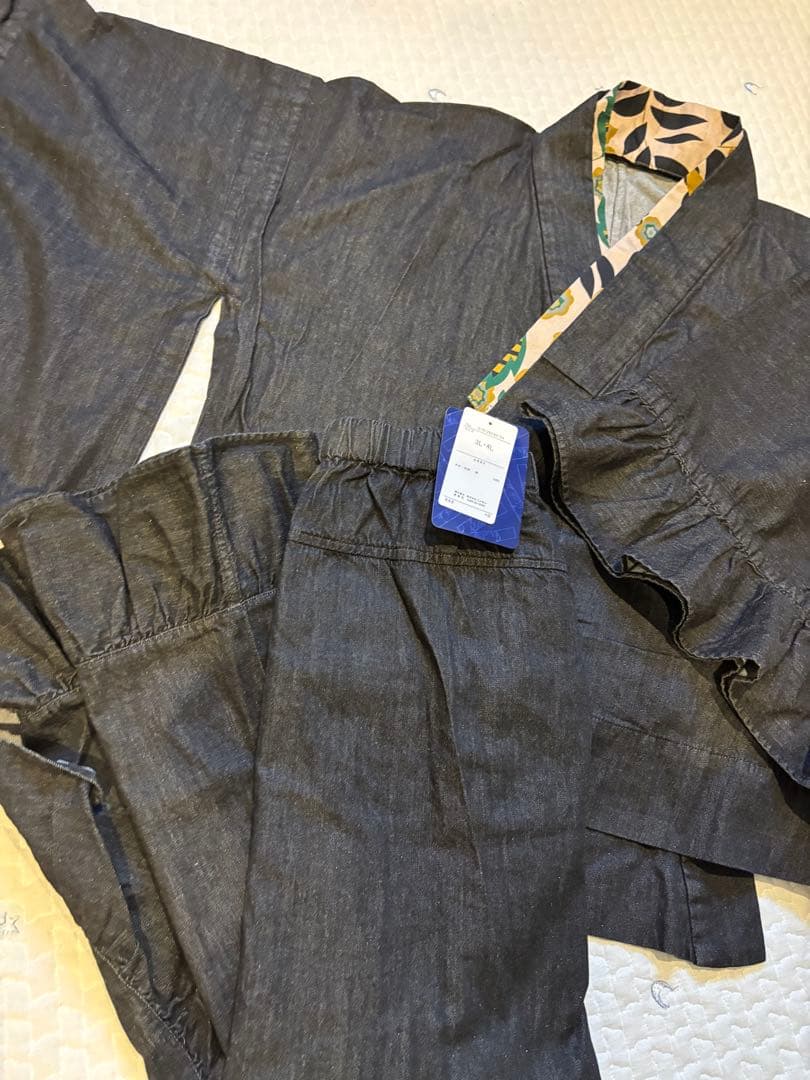 本日値下げ激レア高見え❣️綿100％デニム浴衣(花柄半襟付き) GEVS.＋帯付き