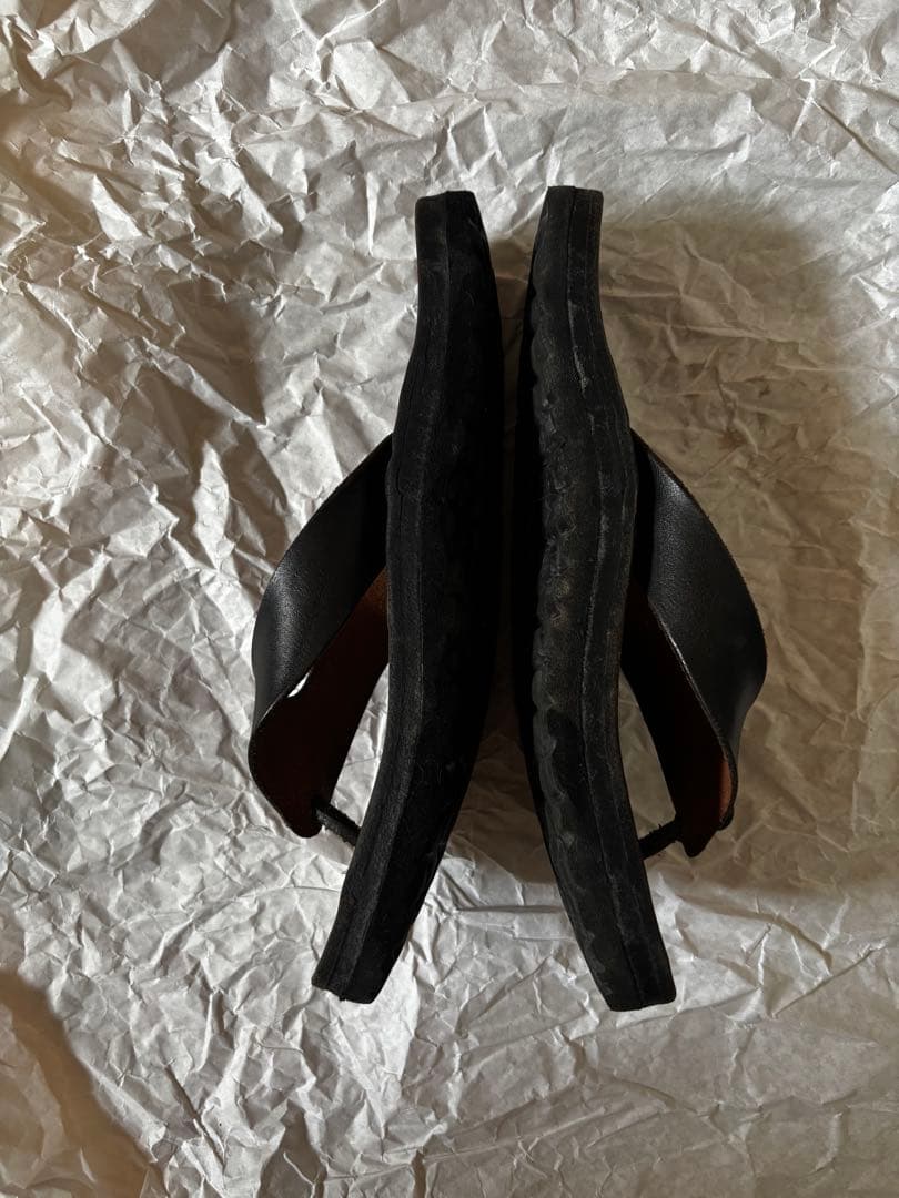 ユッタニューマン　レザーサンダル