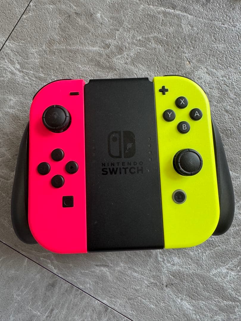 Switch Nintendo カセット6本Joy-Con 4個　持ち運びケース