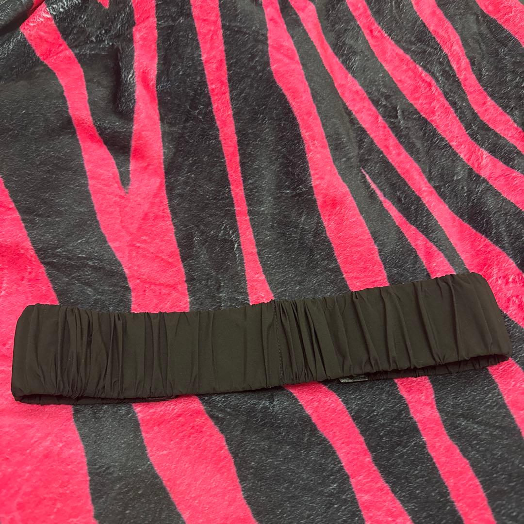 フリルデザイン ブラックベルト シルバーバックル