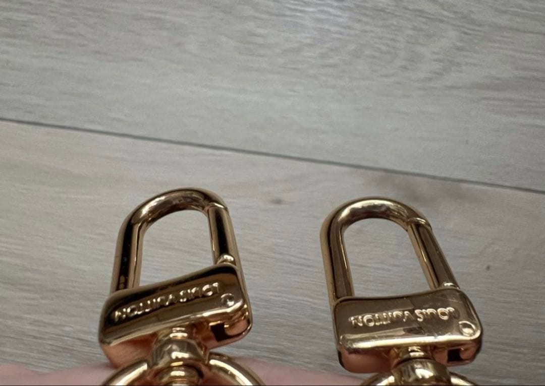 【美品】ルイヴィトン ショルダーストラップ ケース モノグラム カーキ