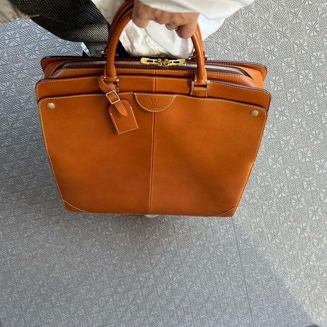 【mememe様分】名品・中古美品】ルイヴィトン ノマド ネゲブGM キャラメル