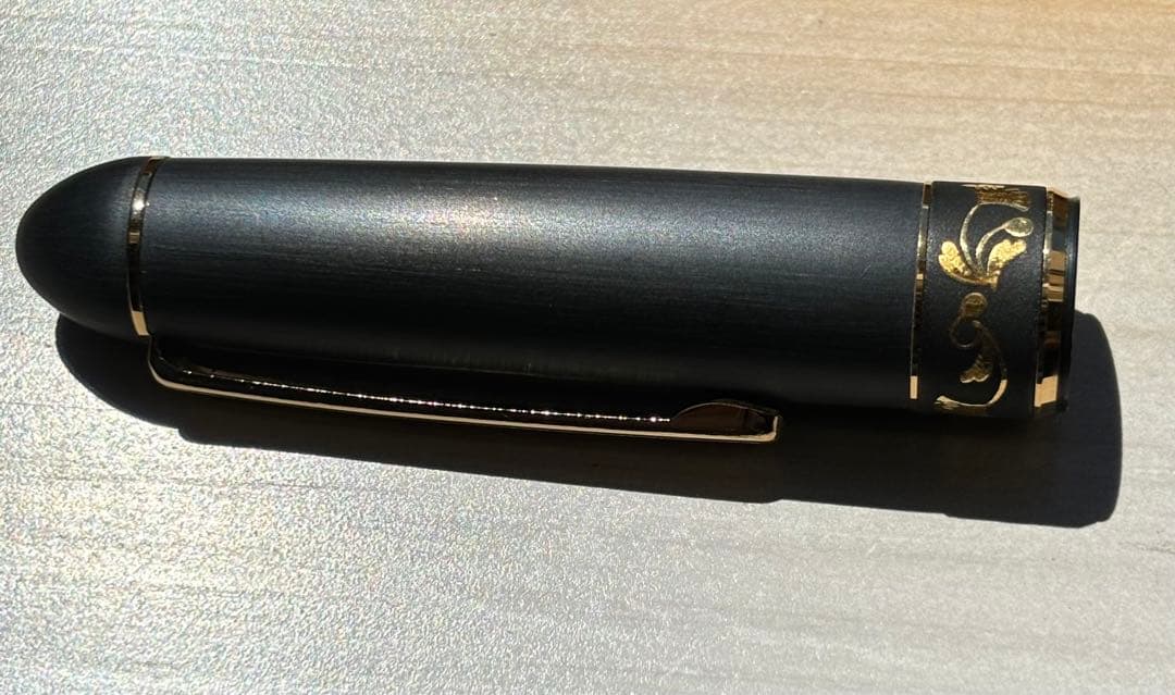 プラチナ萬年筆＃３７７６ 純金「肥後象嵌」絵柄（イチョウ）ペン先：中字受注生産
