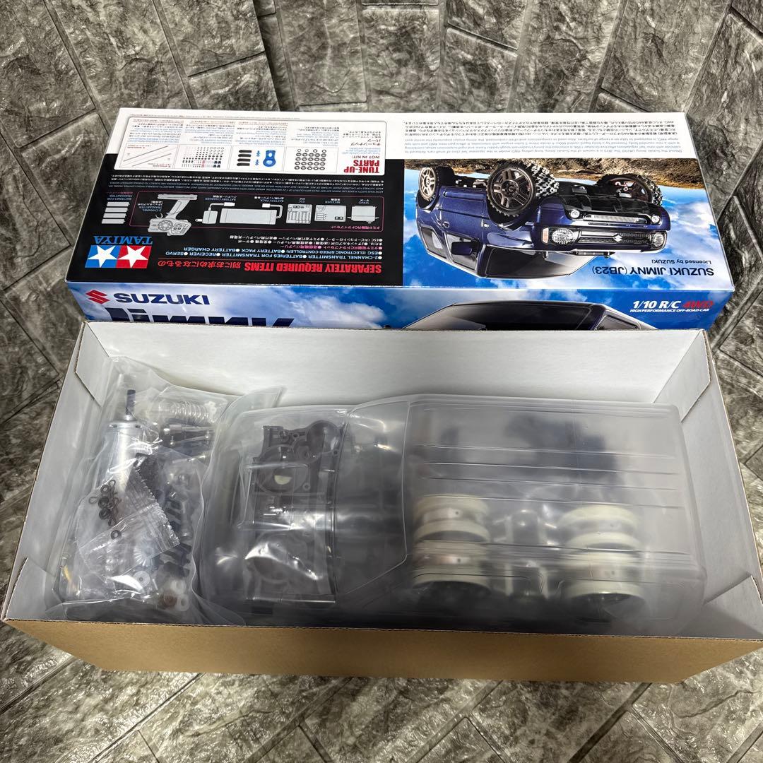 タミヤ 1/10 スズキジムニーJB23