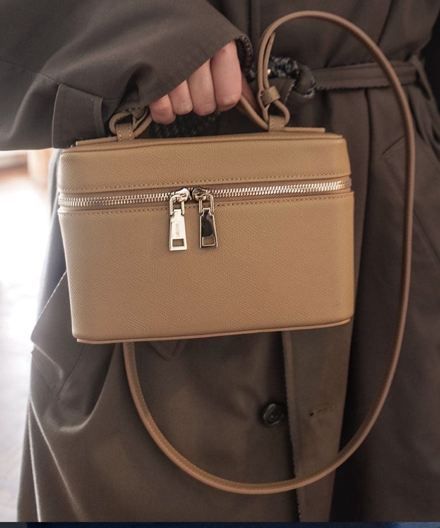 qbag pari 本革バニティバッグ