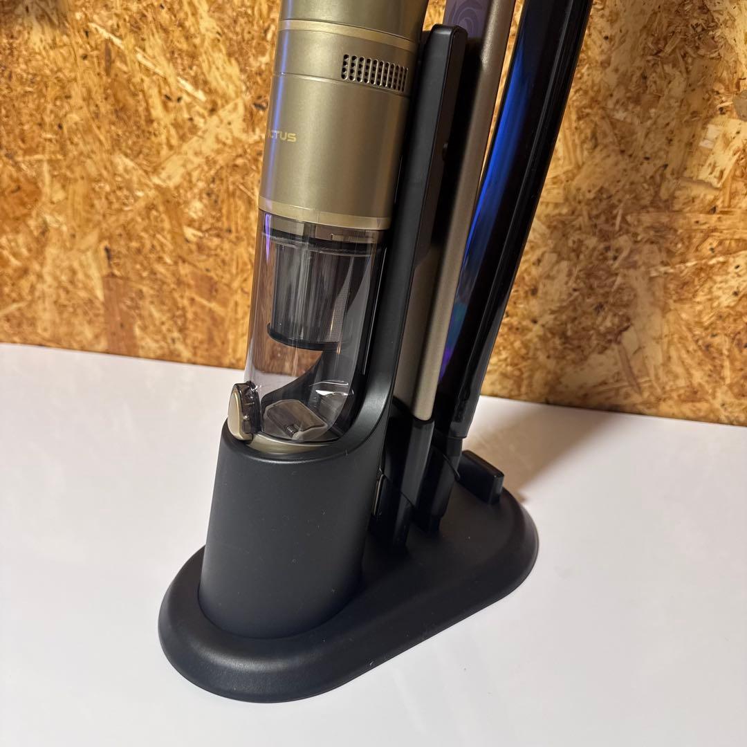 Invictus One コードレスクリーナー INV-102 GBE 24年製