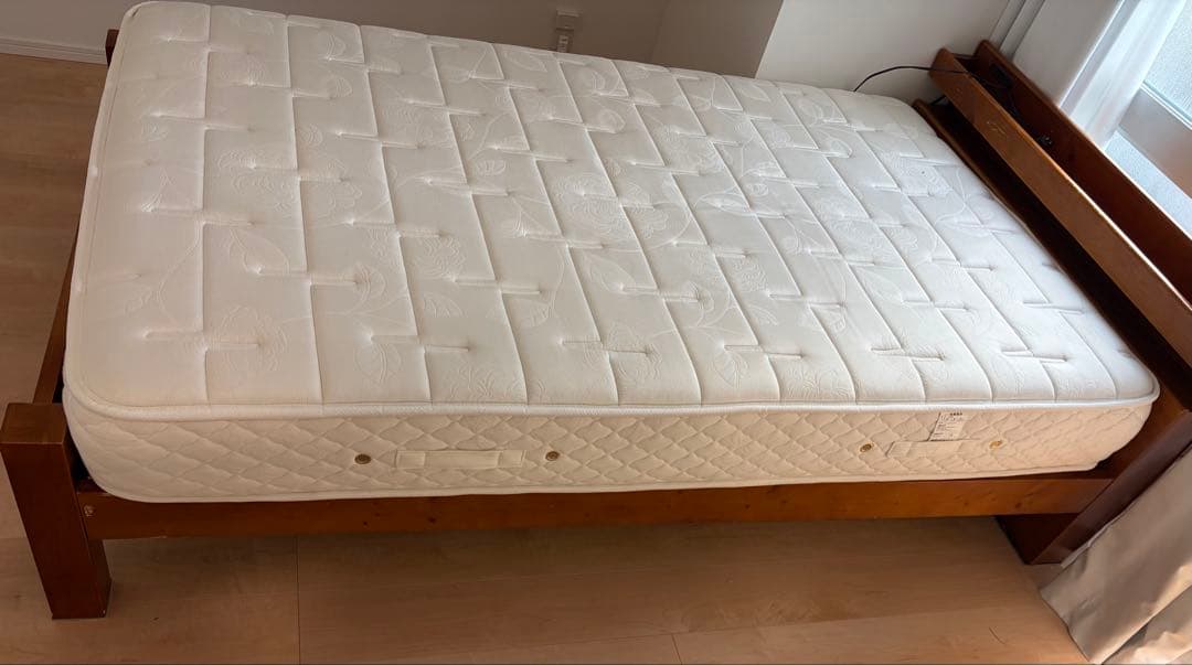 日本ベッド　セミダブル　マットレス　シルキーポケットレギュラー（ウール入）