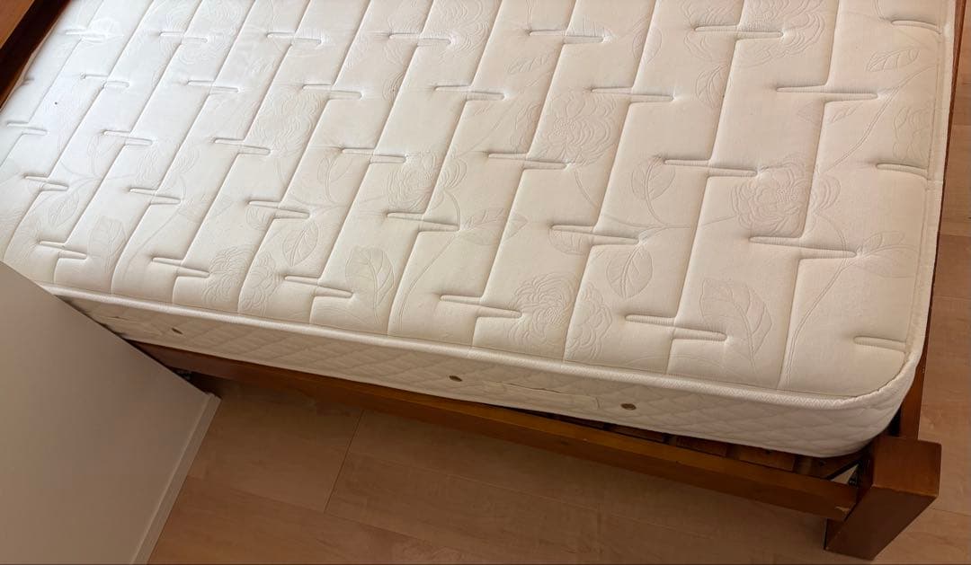 日本ベッド　セミダブル　マットレス　シルキーポケットレギュラー（ウール入）