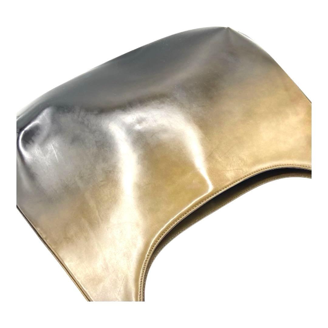 サルヴァトーレフェラガモ ガンチーニ エナメルグラデーションワンショルダーバッグ