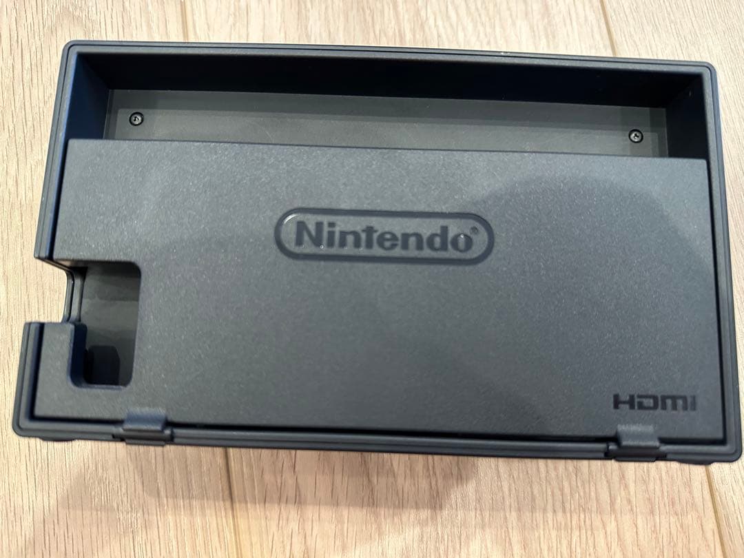 【美品】Switch本体×保護シール付き×人気ソフト8本×プロコン×SDカード