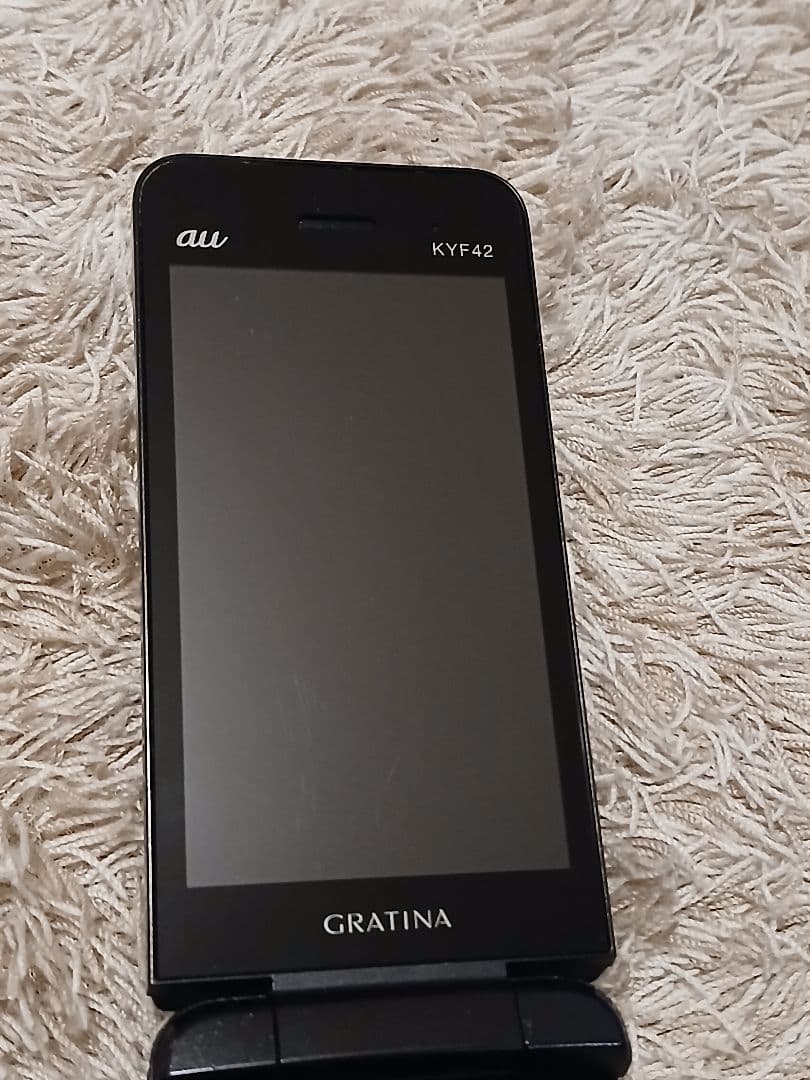 Kyocera KYF42 LINEとアプリストア OK!